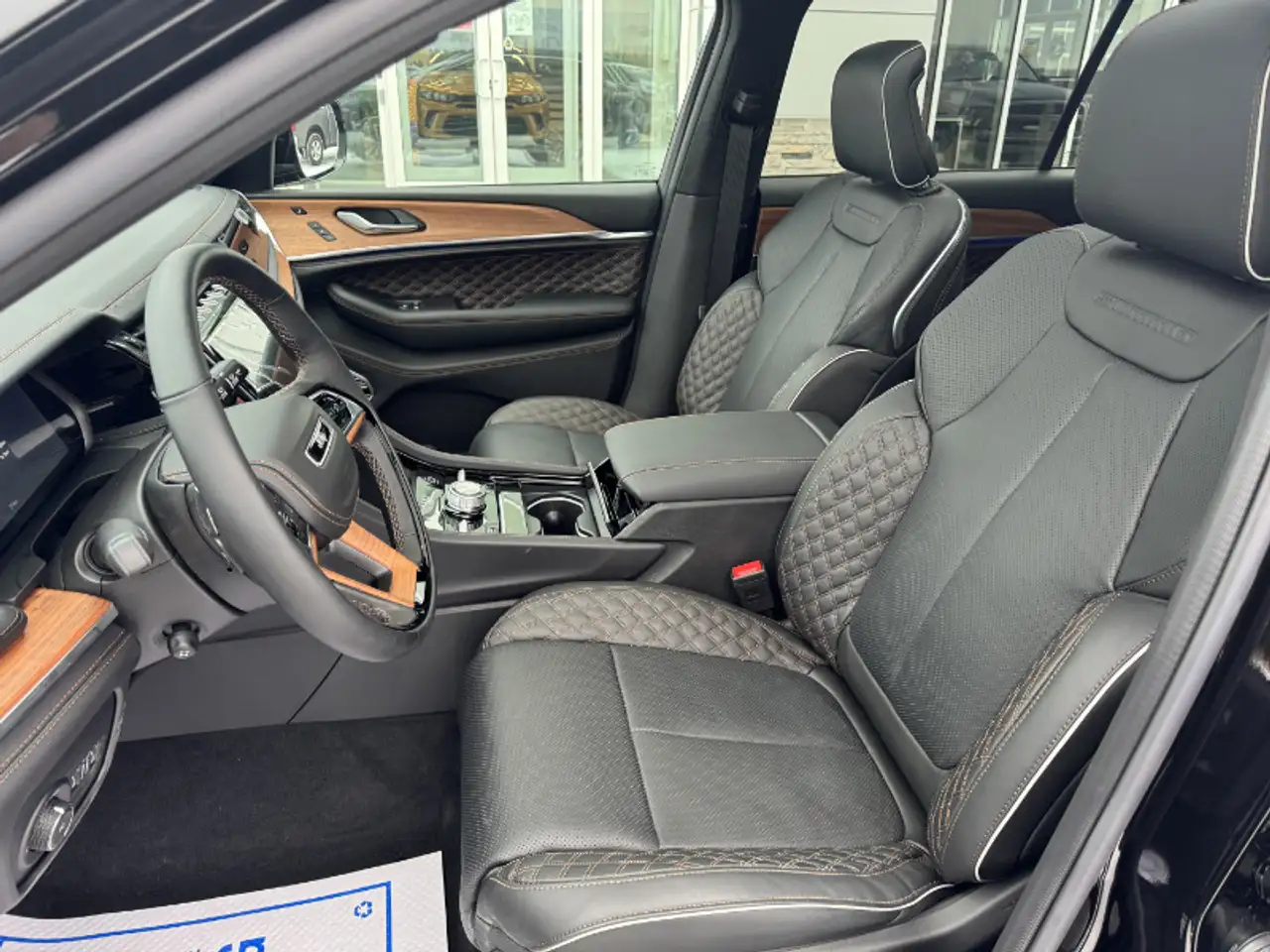 Jeep Grand Cherokee снимка Jeep Grand Cherokee