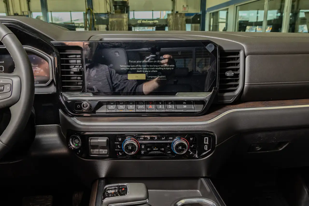GMC Sierra 1500 снимка GMC Sierra 1500