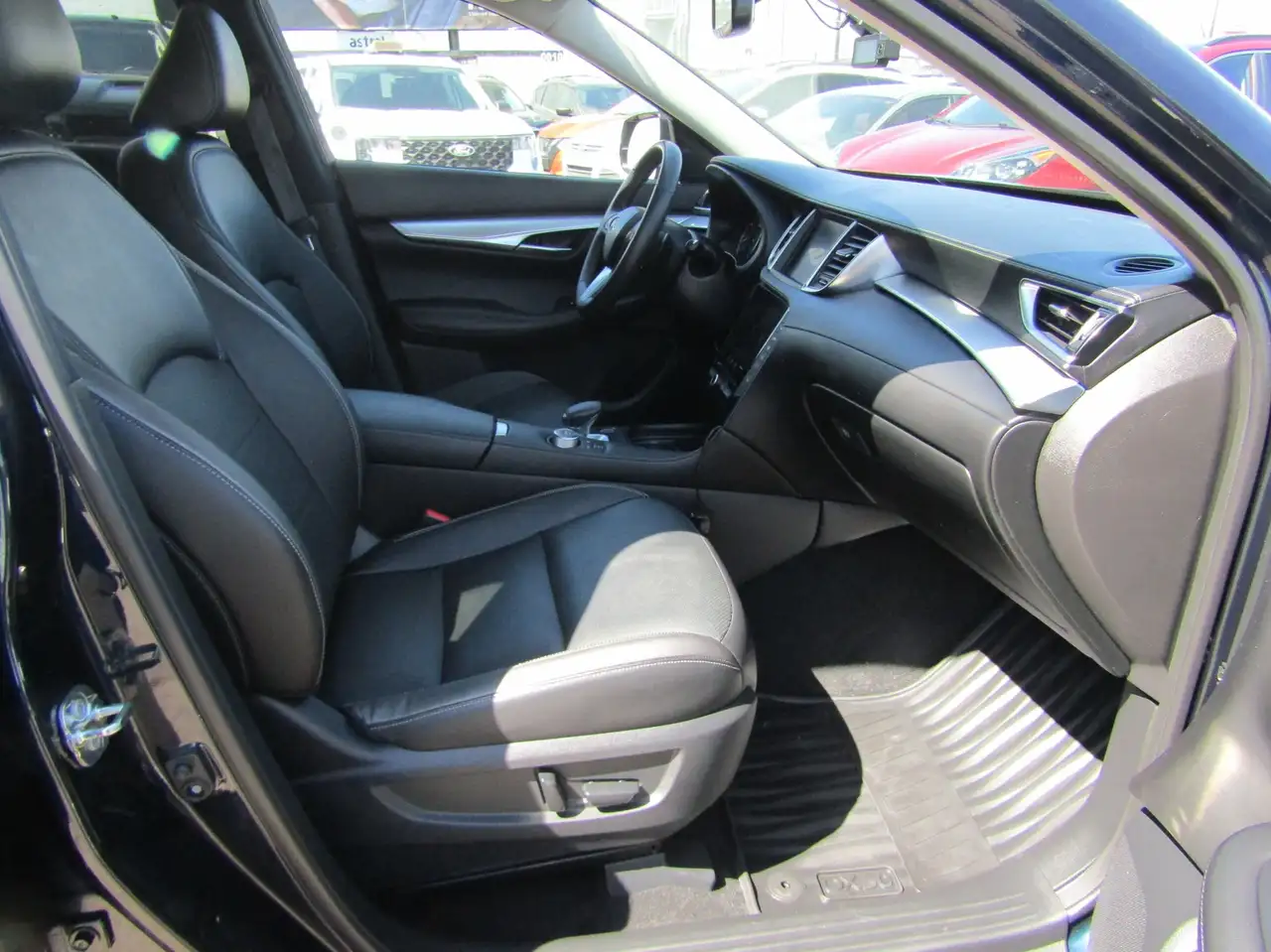 Infiniti QX50 снимка Infiniti QX50