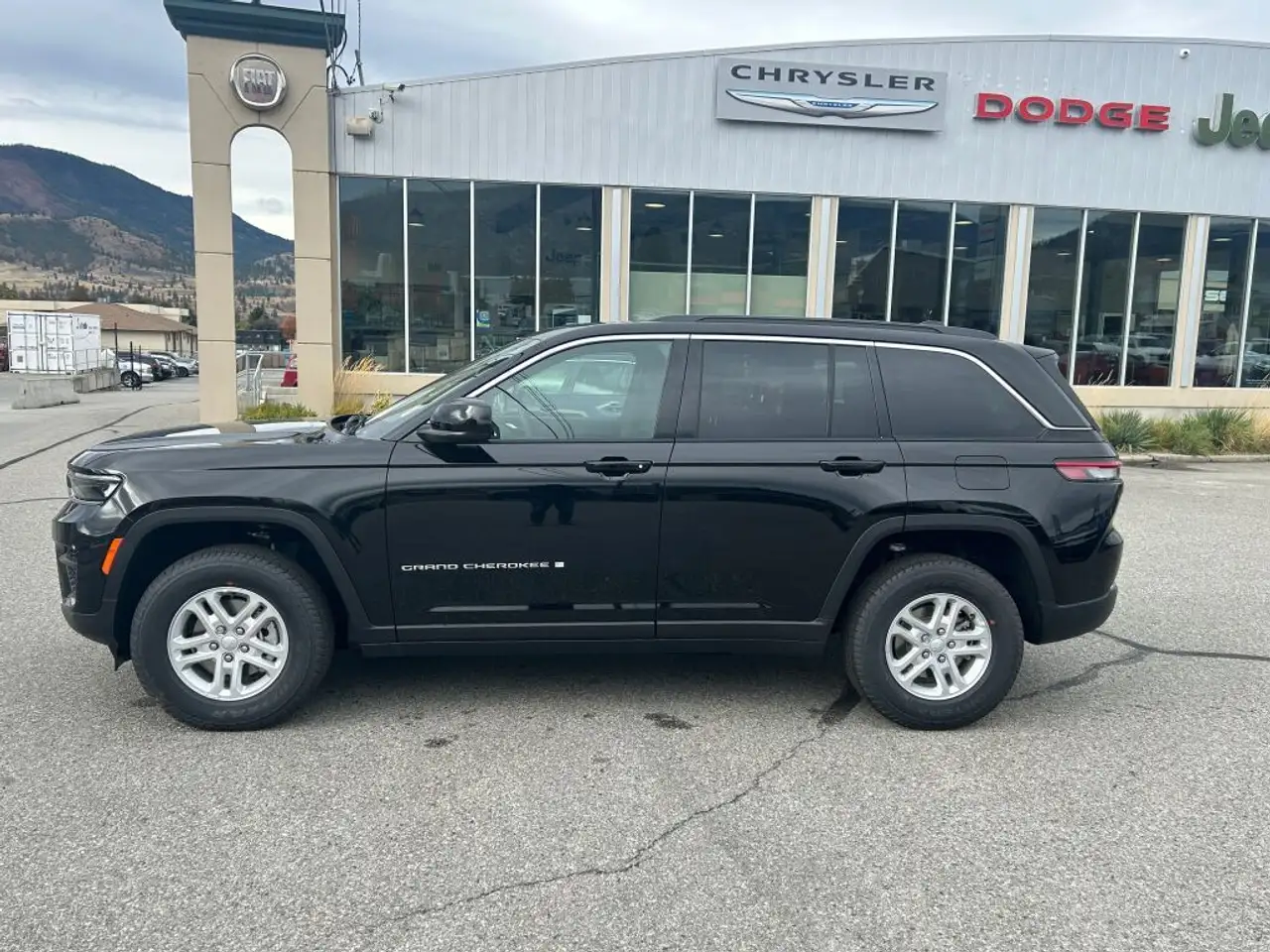 Jeep Grand Cherokee снимка Jeep Grand Cherokee