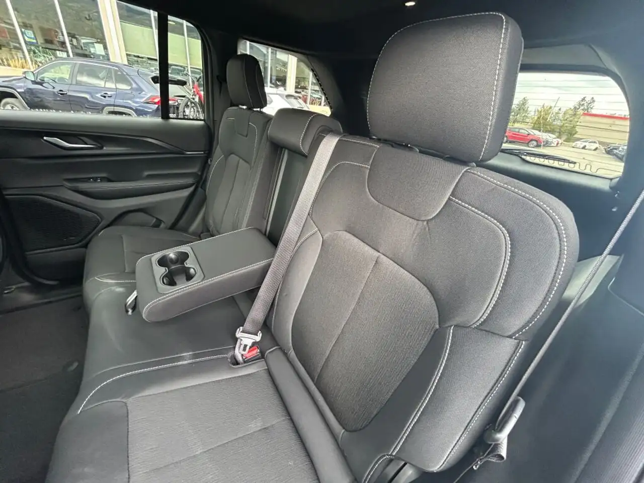 Jeep Grand Cherokee снимка Jeep Grand Cherokee