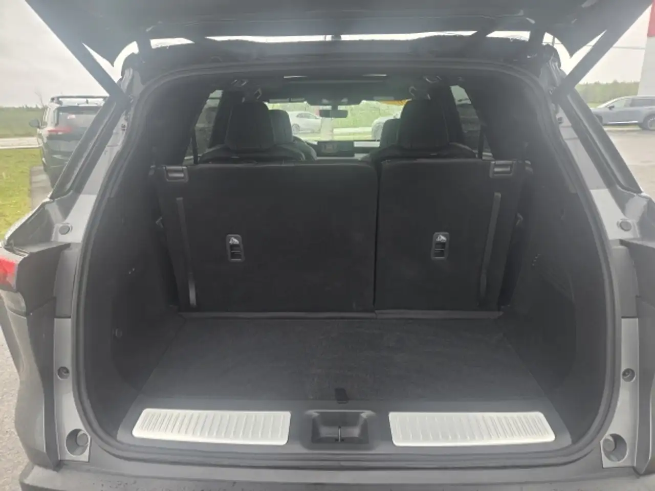 Infiniti QX60 снимка Infiniti QX60