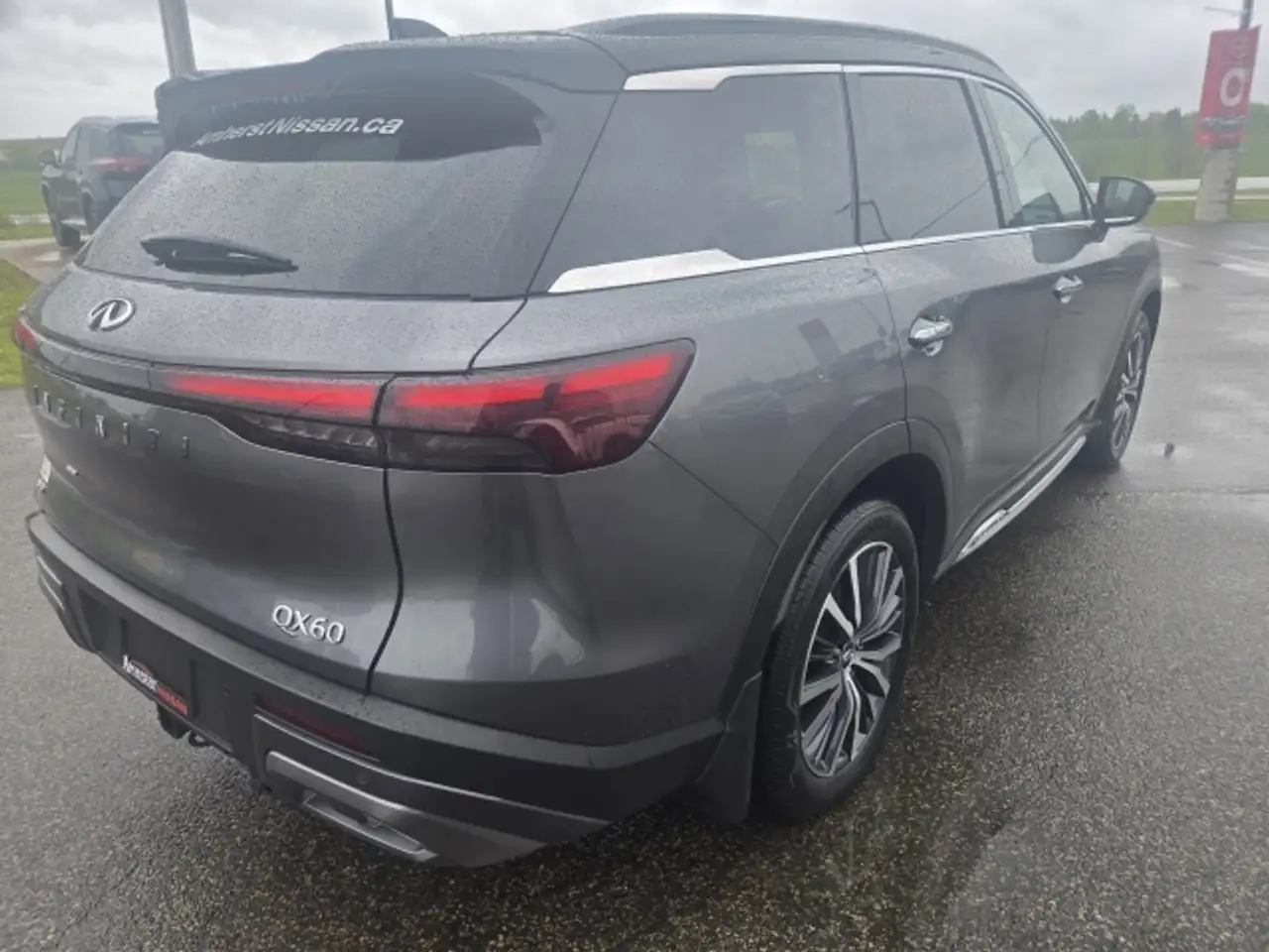 Infiniti QX60 снимка Infiniti QX60