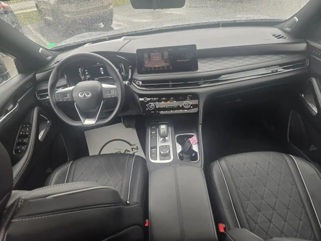 Infiniti QX60 снимка Infiniti QX60