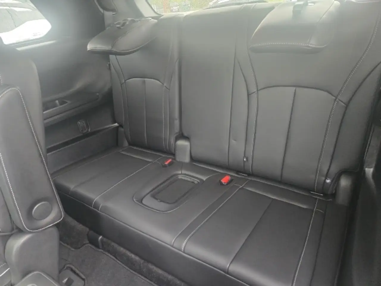 Infiniti QX60 снимка Infiniti QX60
