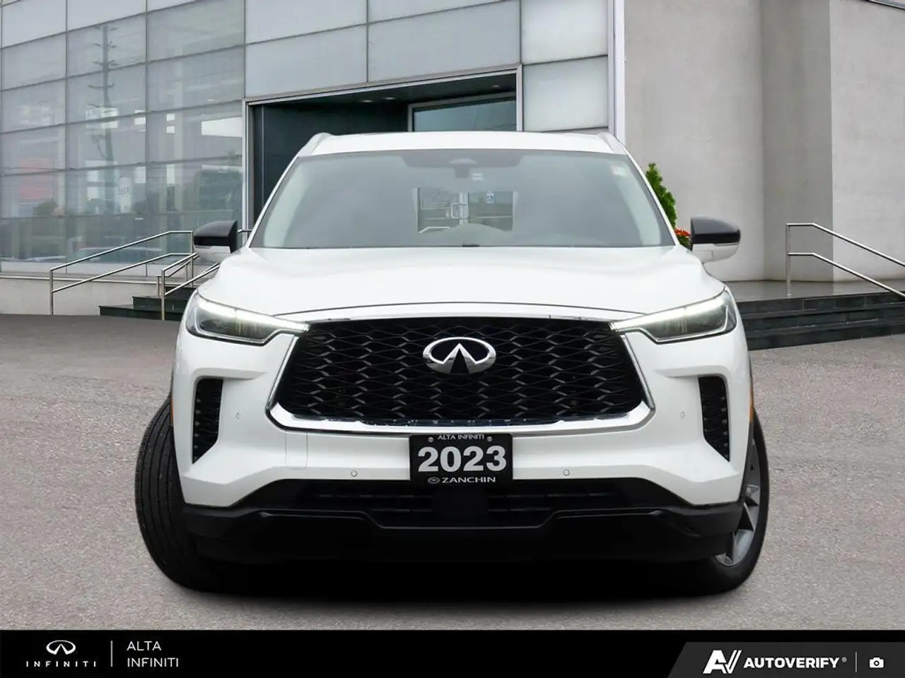 Infiniti QX60 снимка Infiniti QX60