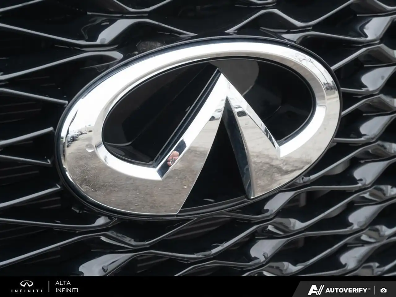 Infiniti QX60 снимка Infiniti QX60