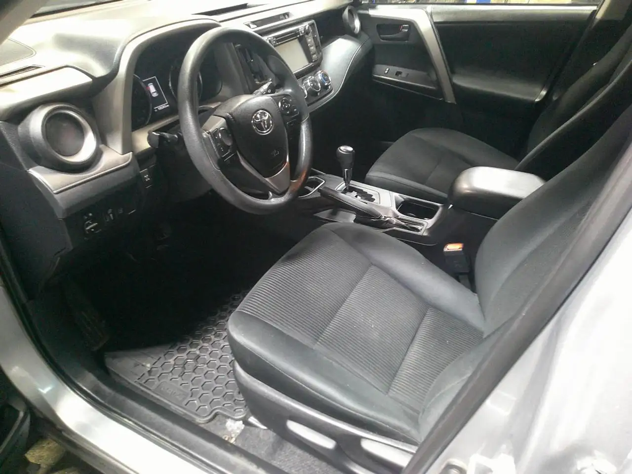 Toyota RAV 4 photo Toyota RAV 4