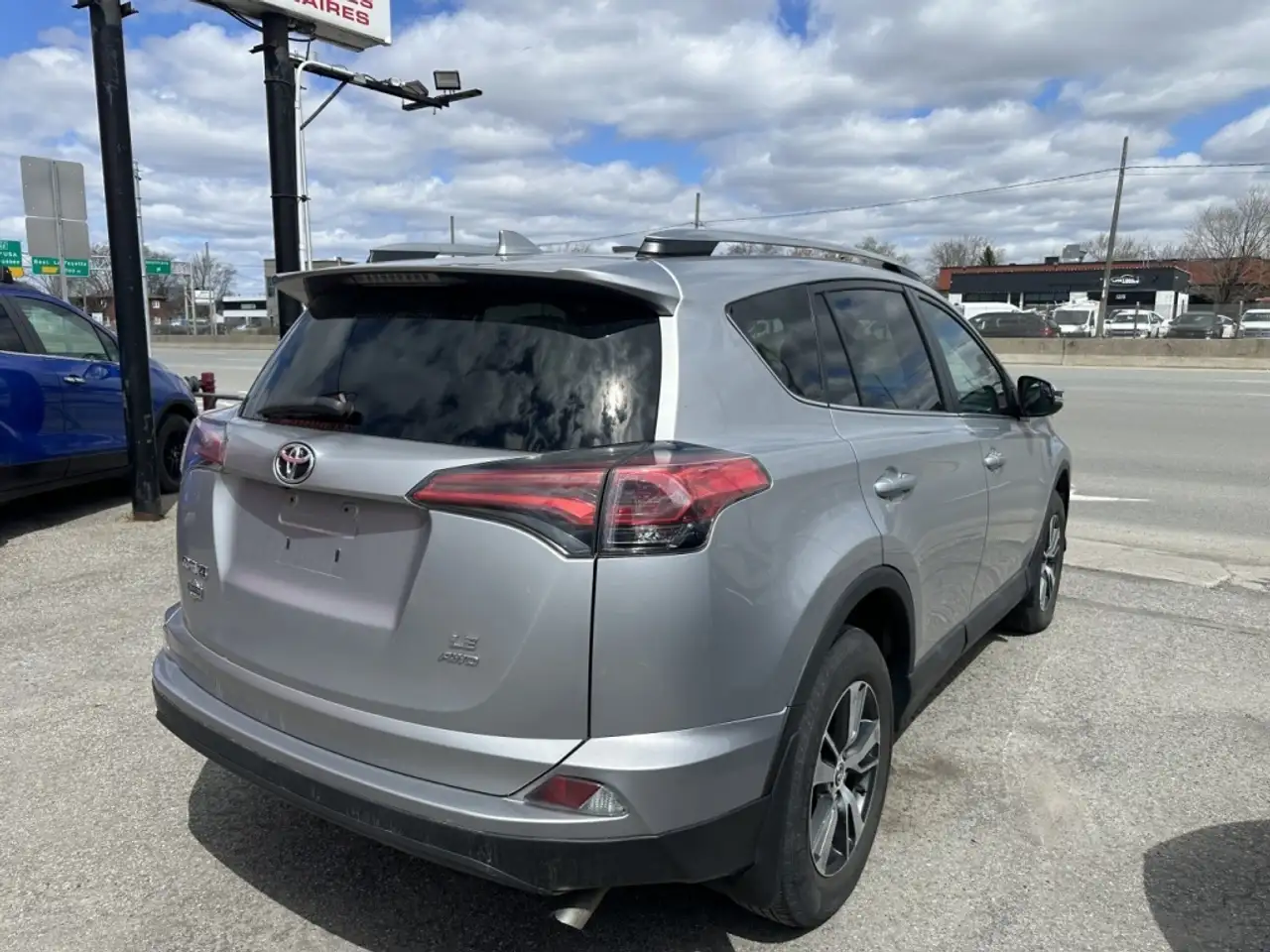 Toyota RAV 4 снимка Toyota RAV 4
