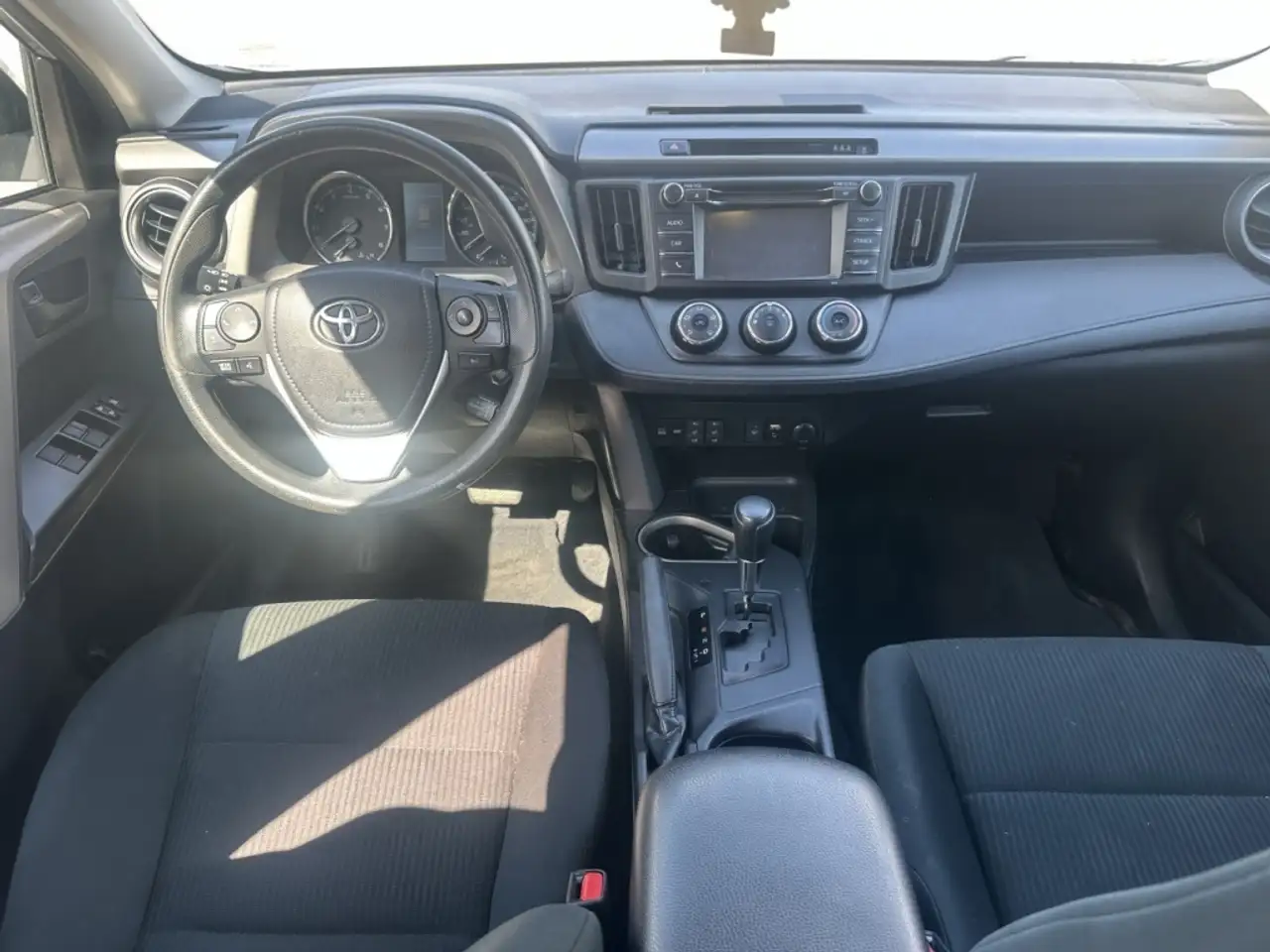 Toyota RAV 4 снимка Toyota RAV 4