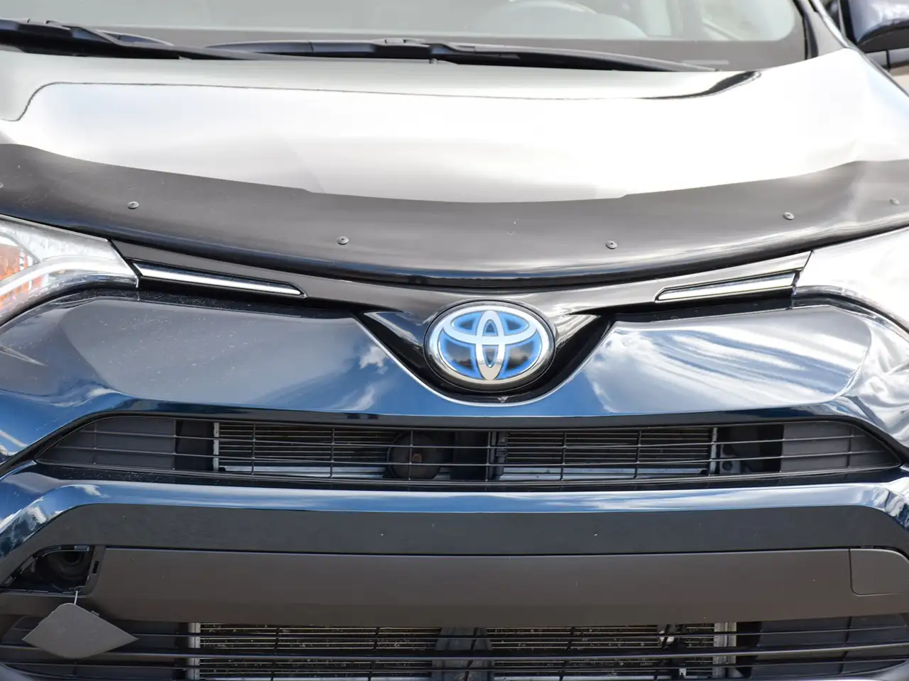 Toyota RAV 4 photo Toyota RAV 4
