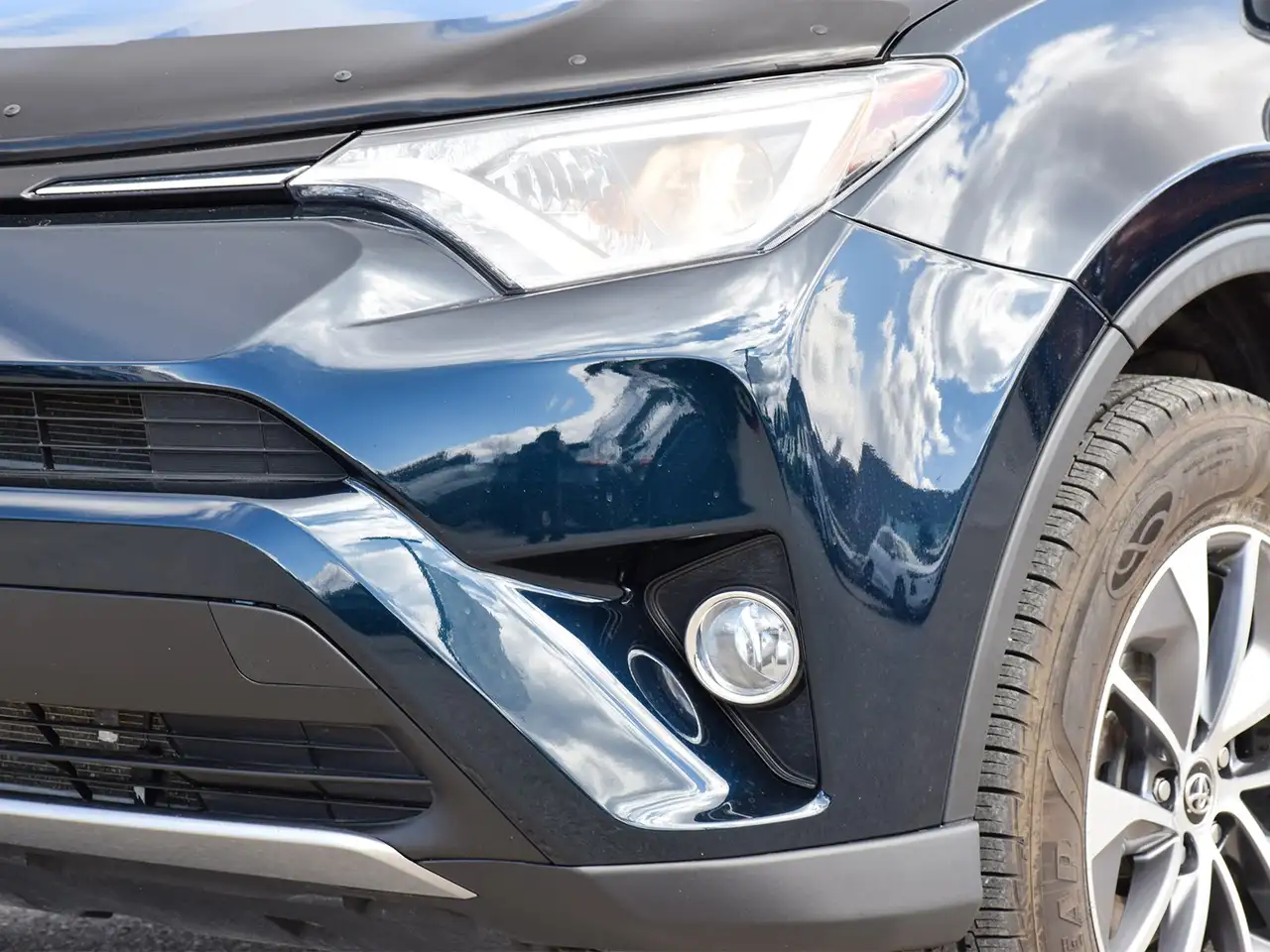 Toyota RAV 4 photo Toyota RAV 4