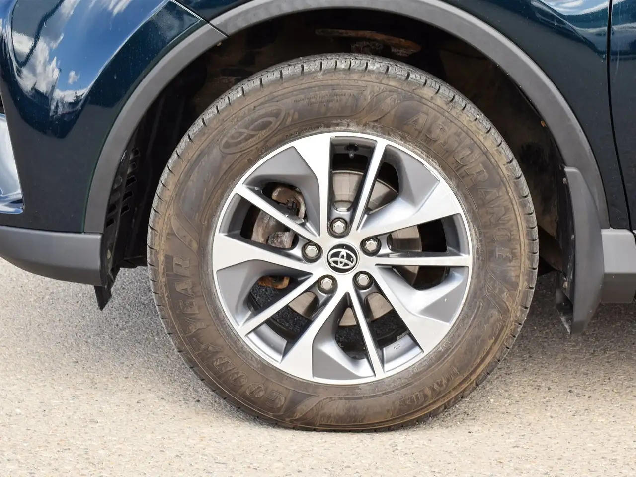 Toyota RAV 4 photo Toyota RAV 4