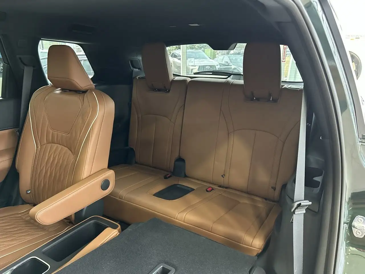 Infiniti QX60 снимка Infiniti QX60