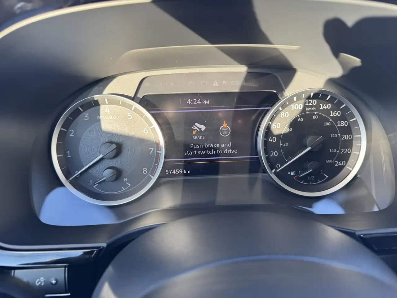 Infiniti QX60 снимка Infiniti QX60