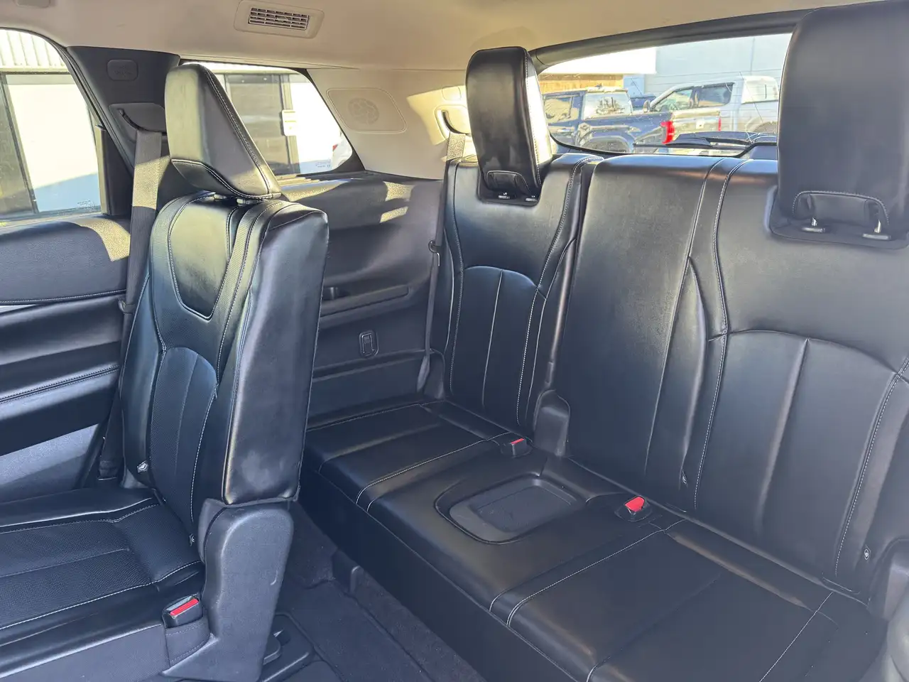 Infiniti QX60 снимка Infiniti QX60
