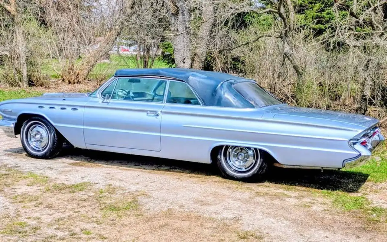 Buick Electra снимка Buick Electra