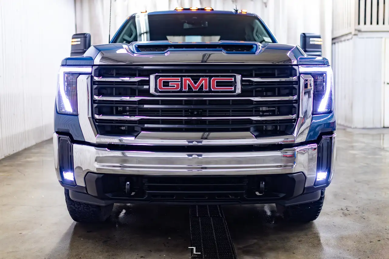 GMC Sierra 2500HD photo GMC Sierra 2500HD