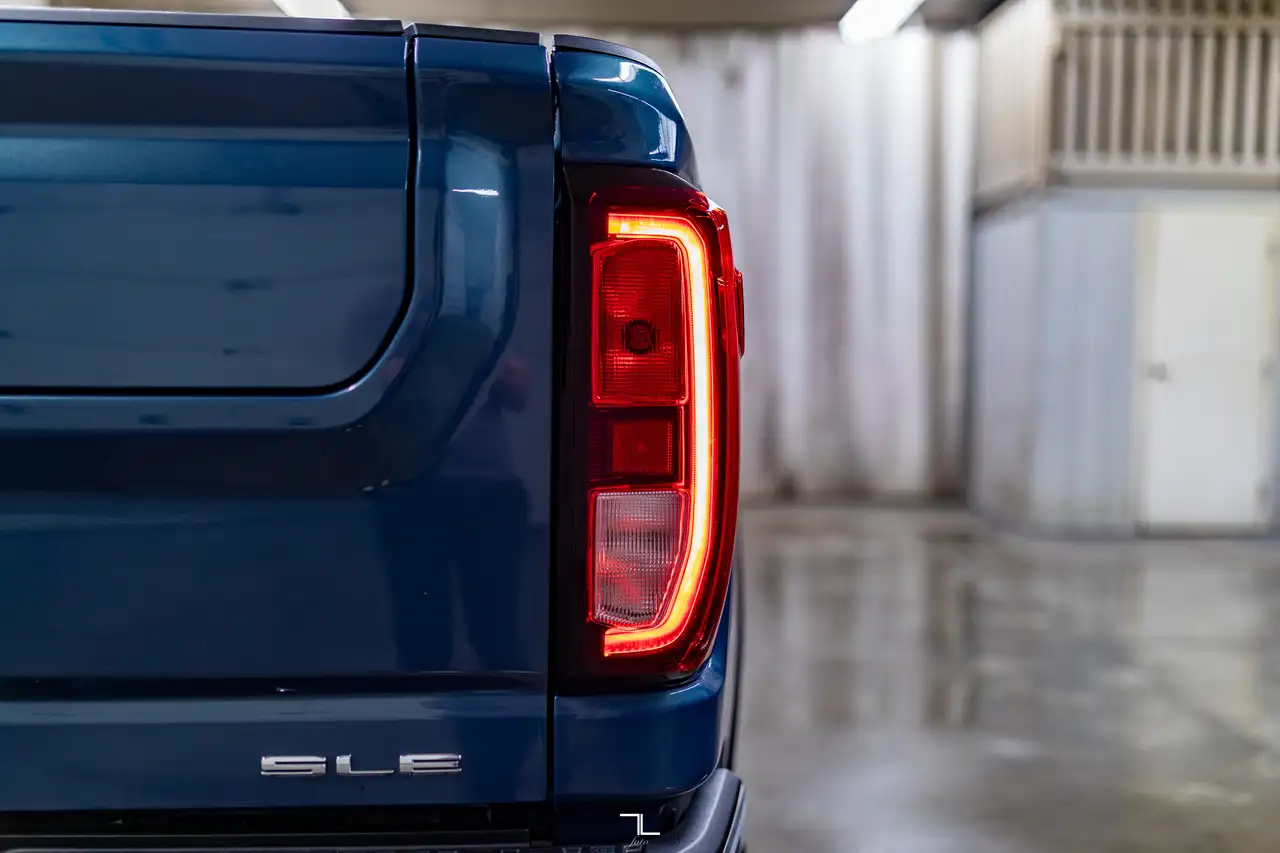 GMC Sierra 2500HD photo GMC Sierra 2500HD