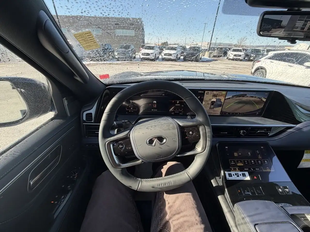 Infiniti QX80 снимка Infiniti QX80