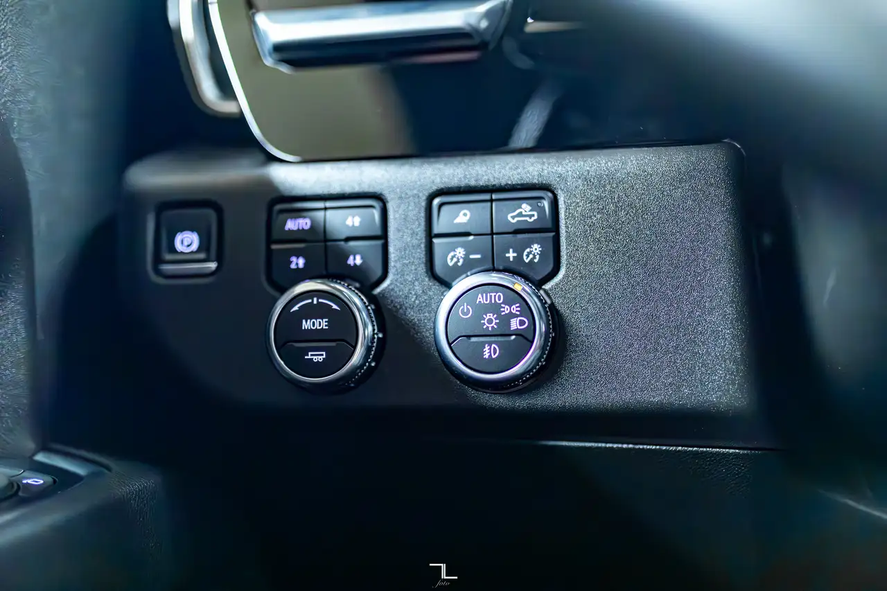 GMC Sierra 2500HD photo GMC Sierra 2500HD