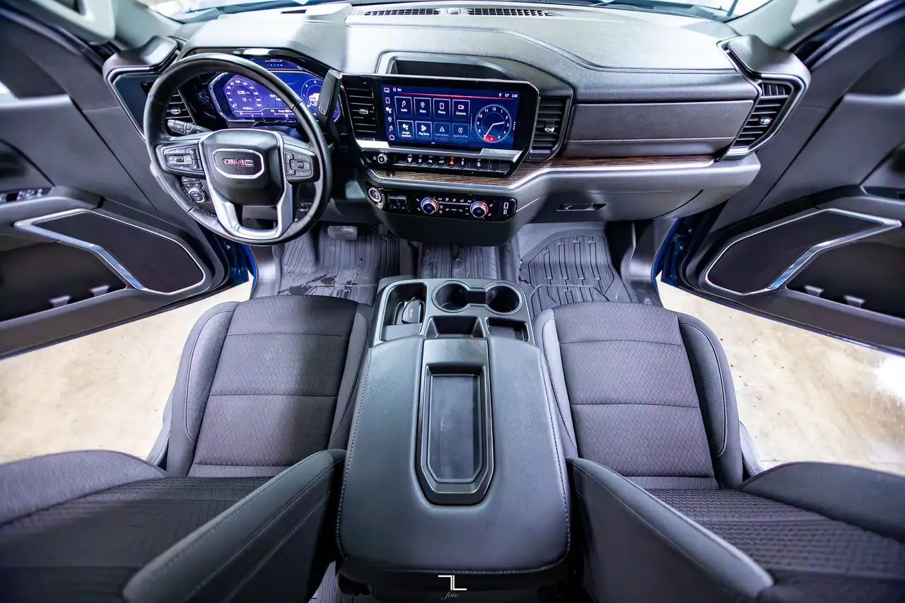 GMC Sierra 2500HD photo GMC Sierra 2500HD