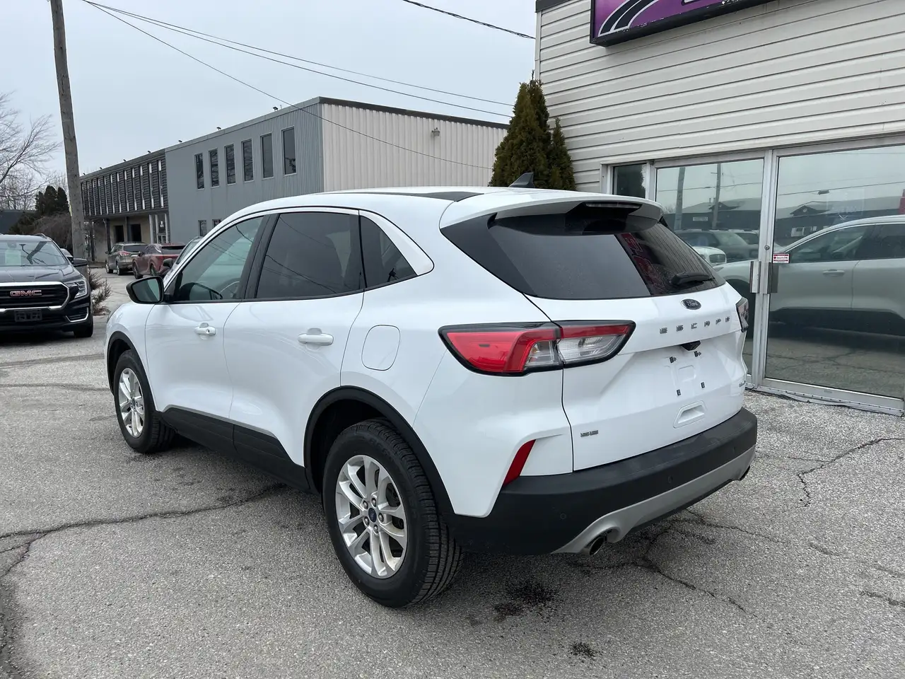 Ford Escape снимка Ford Escape