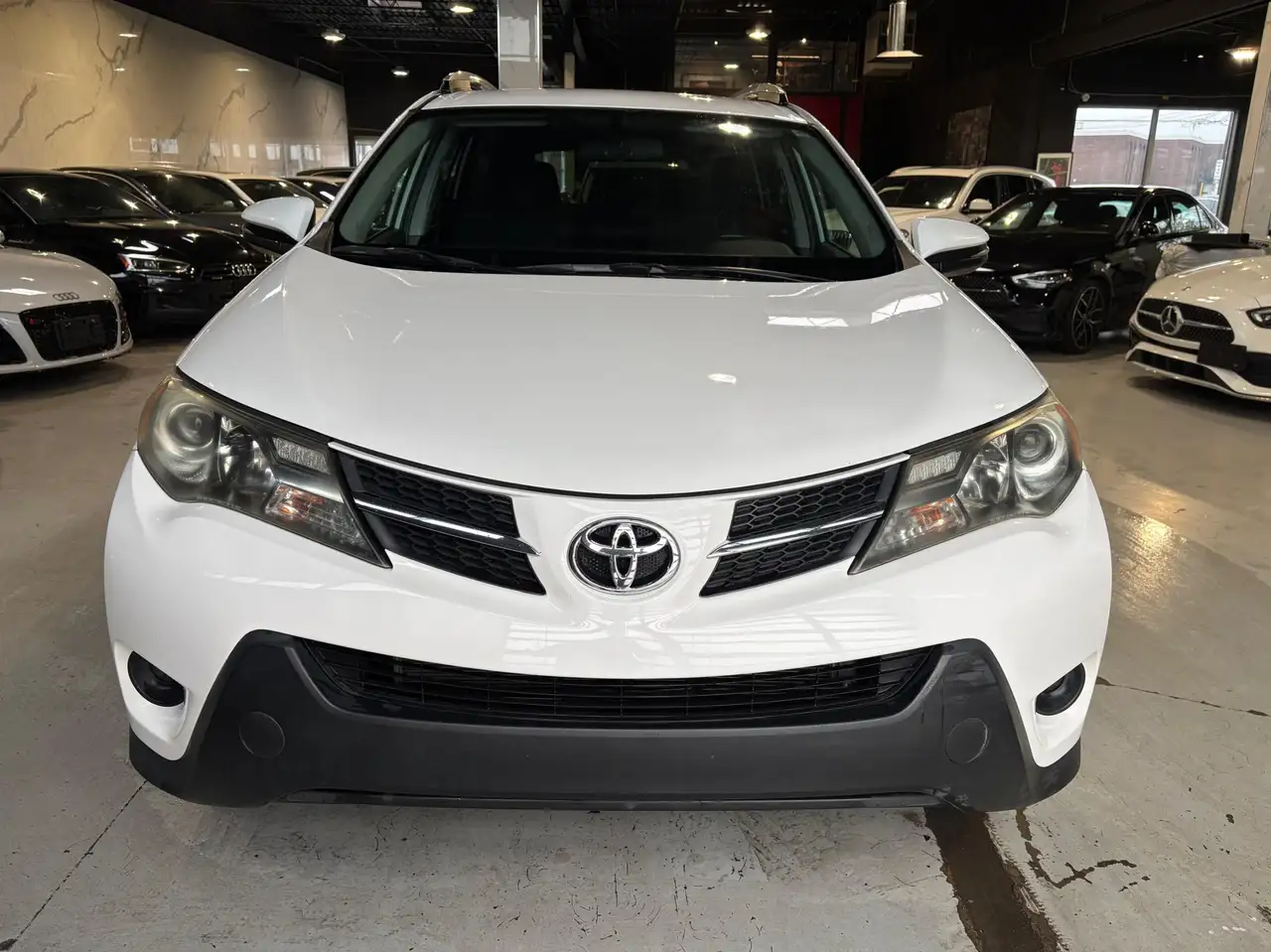 Toyota RAV 4 снимка Toyota RAV 4