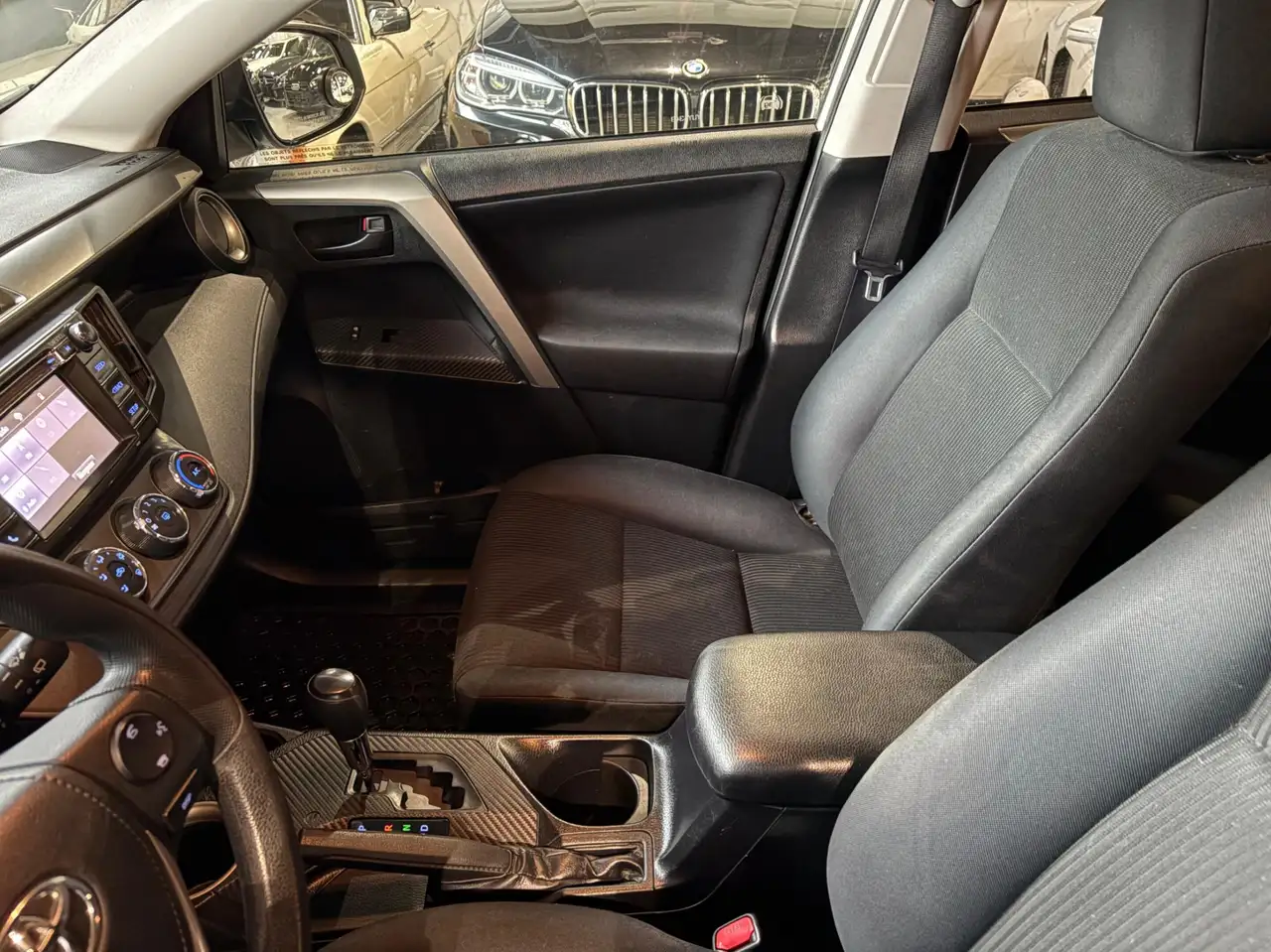 Toyota RAV 4 снимка Toyota RAV 4