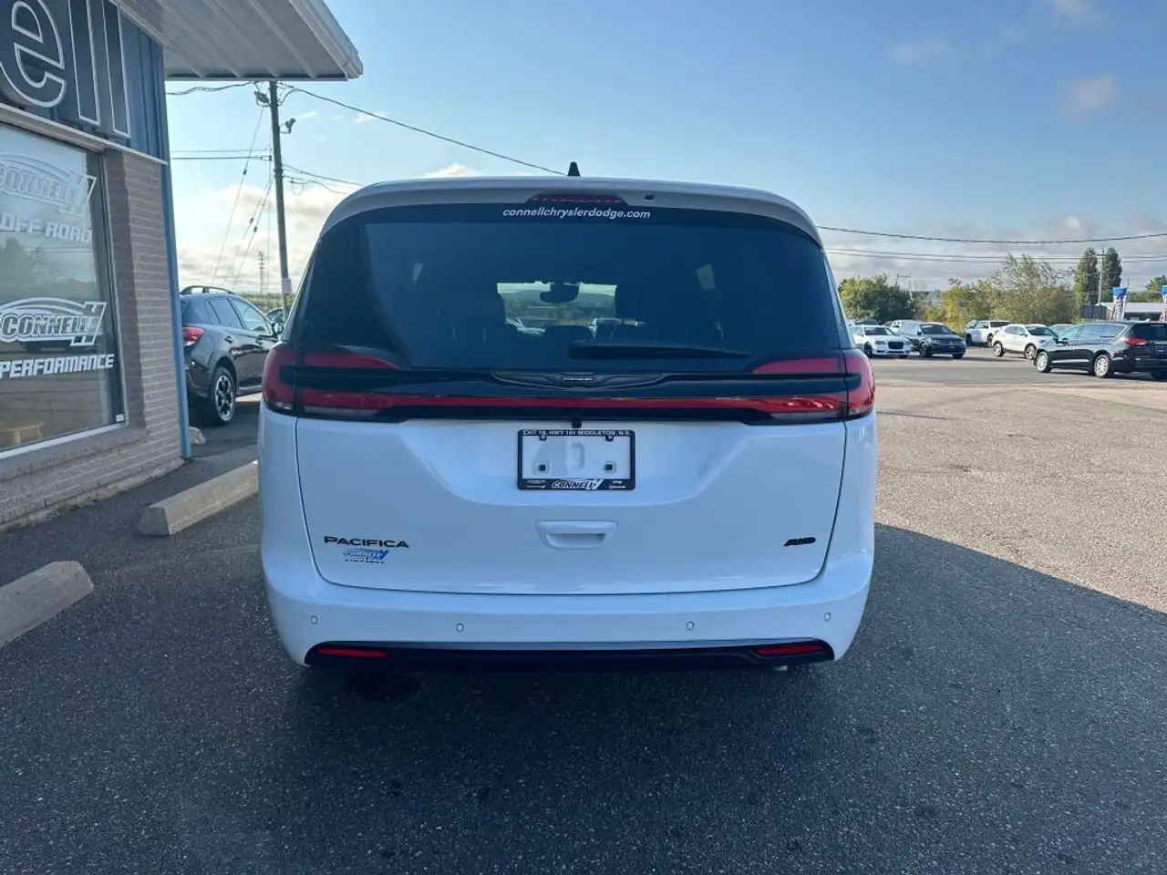 Chrysler Pacifica снимка Chrysler Pacifica