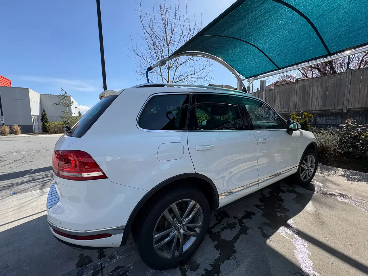 Volkswagen Touareg снимка Volkswagen Touareg
