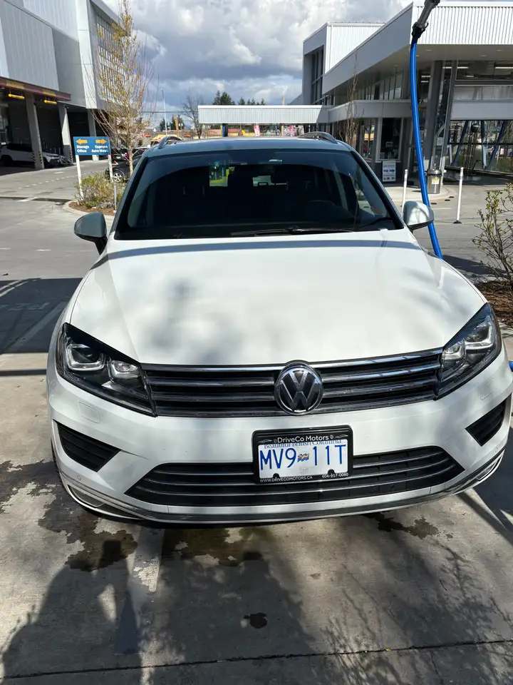 Volkswagen Touareg снимка Volkswagen Touareg