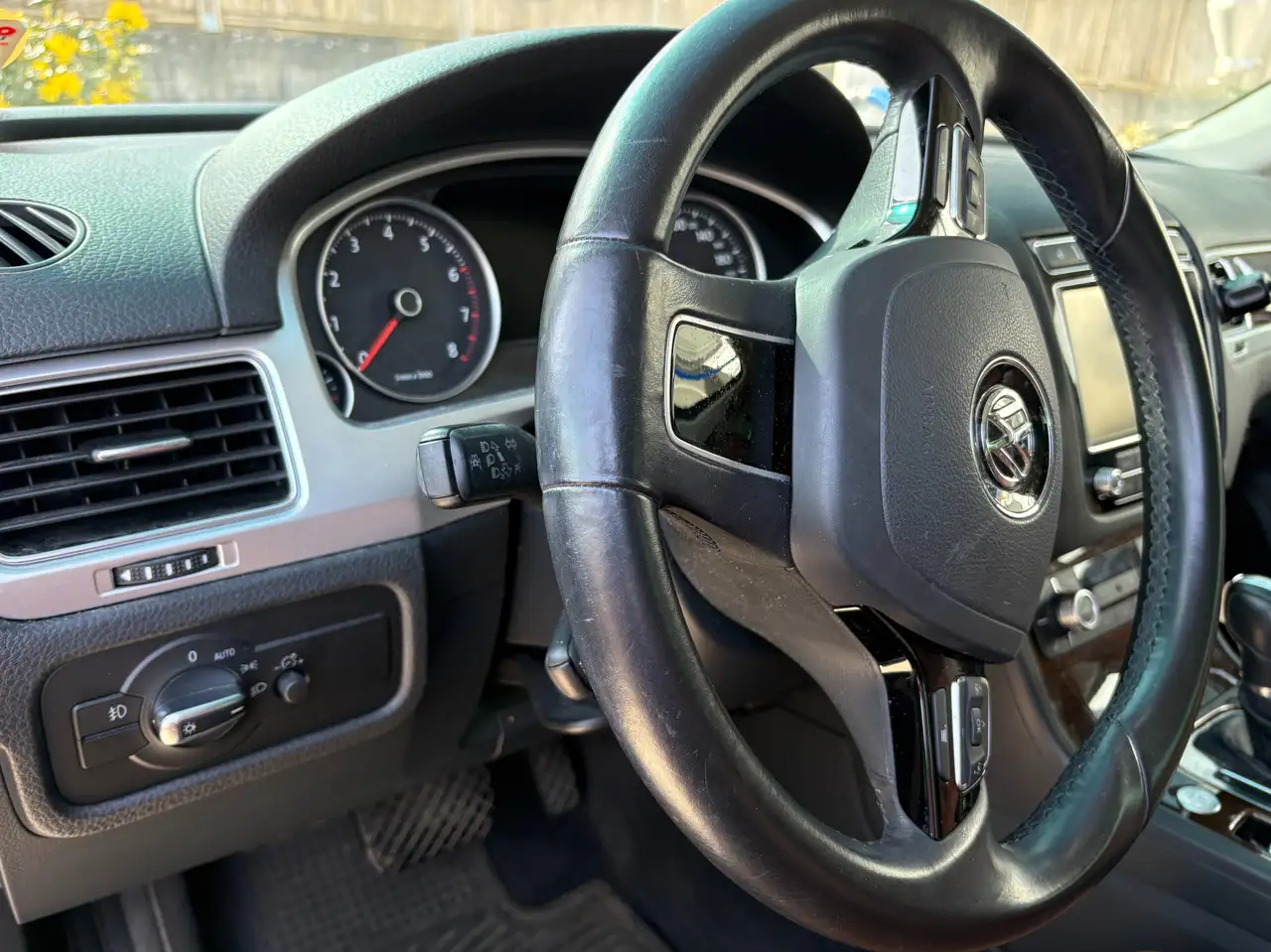 Volkswagen Touareg снимка Volkswagen Touareg