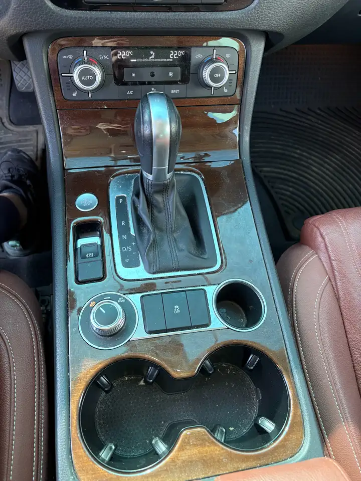 Volkswagen Touareg снимка Volkswagen Touareg