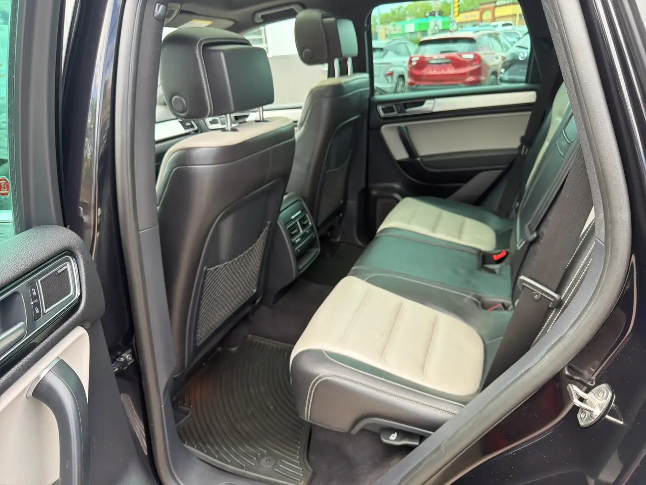 Volkswagen Touareg photo Volkswagen Touareg