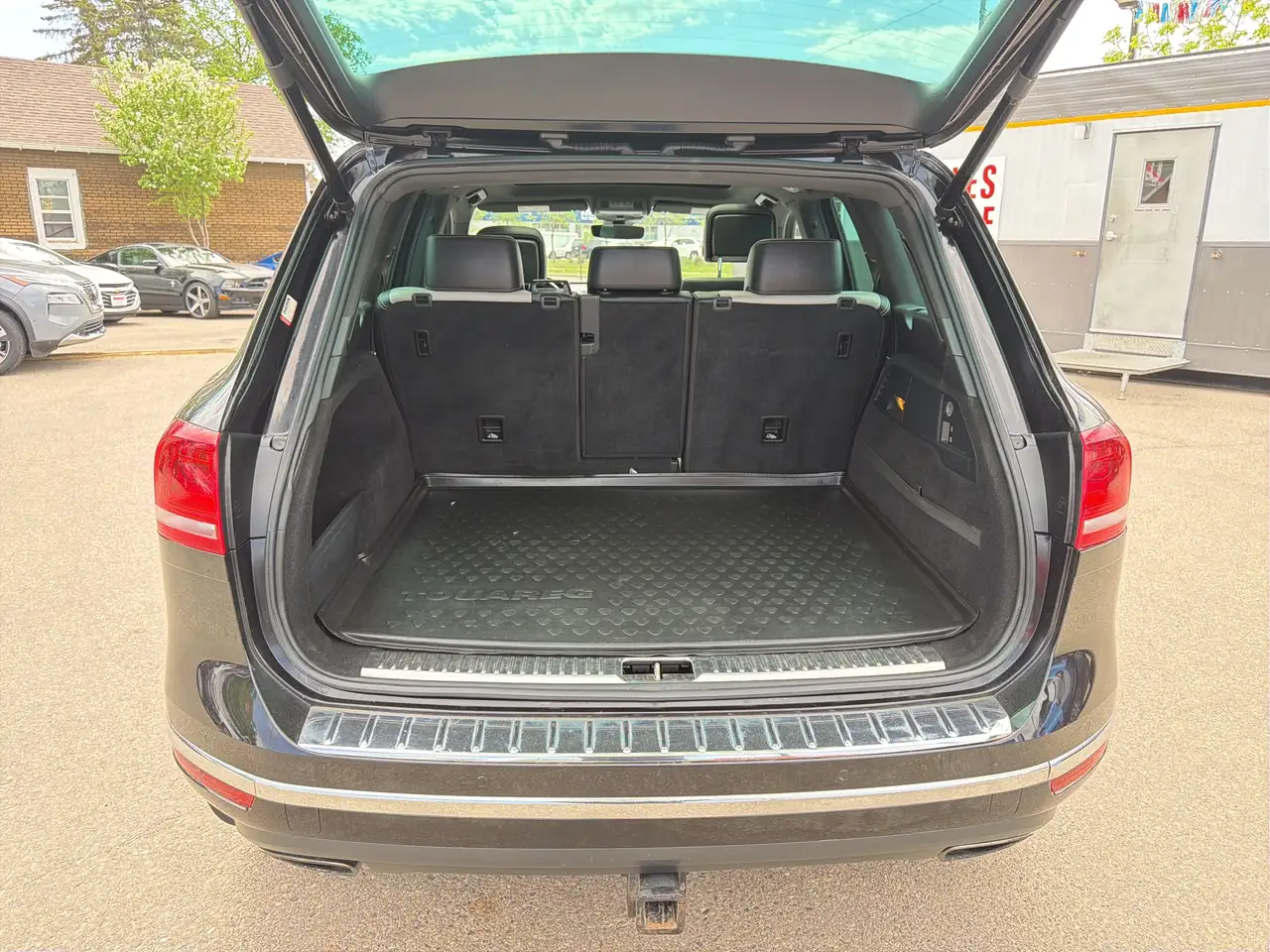 Volkswagen Touareg photo Volkswagen Touareg