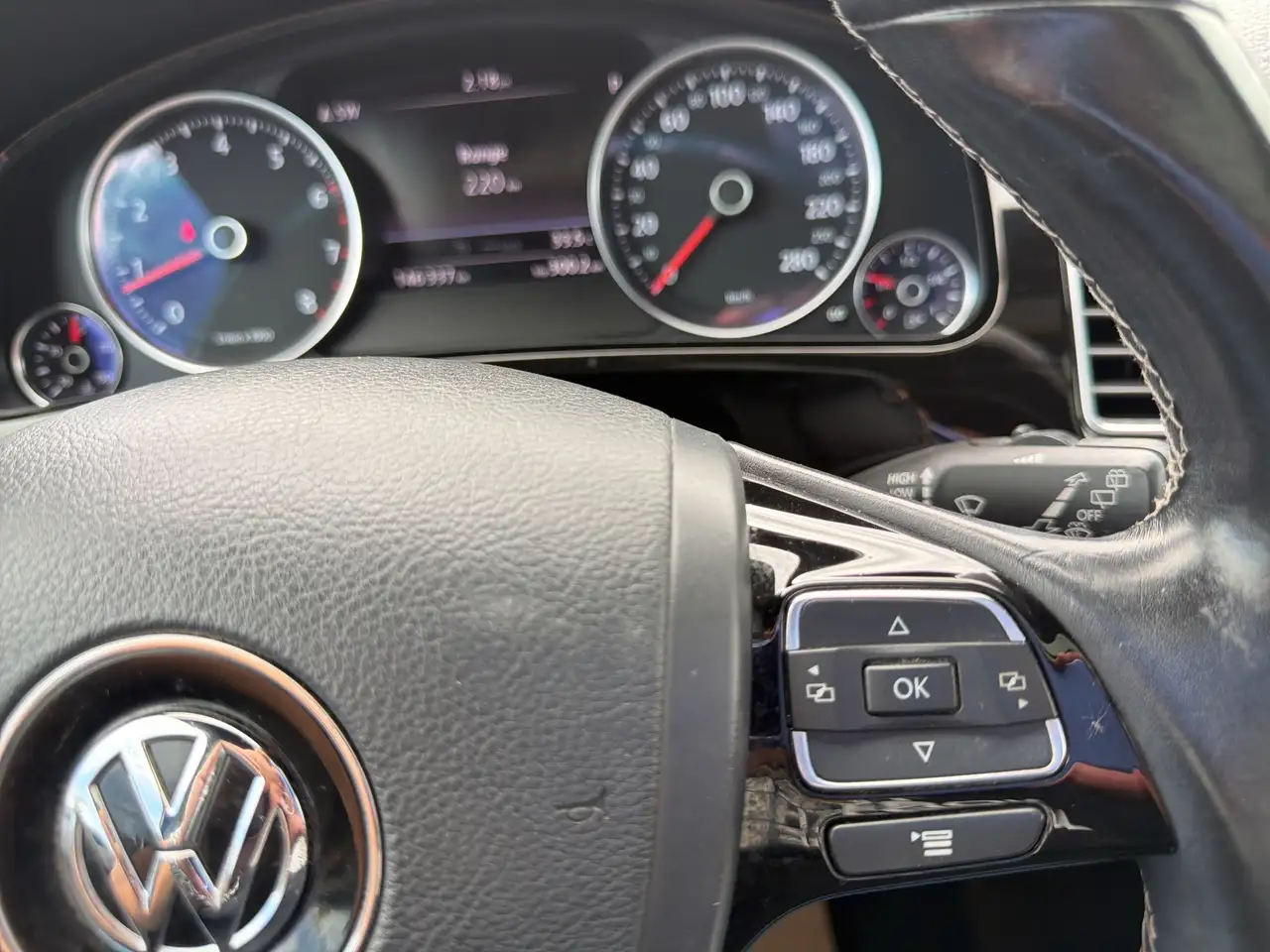 Volkswagen Touareg photo Volkswagen Touareg