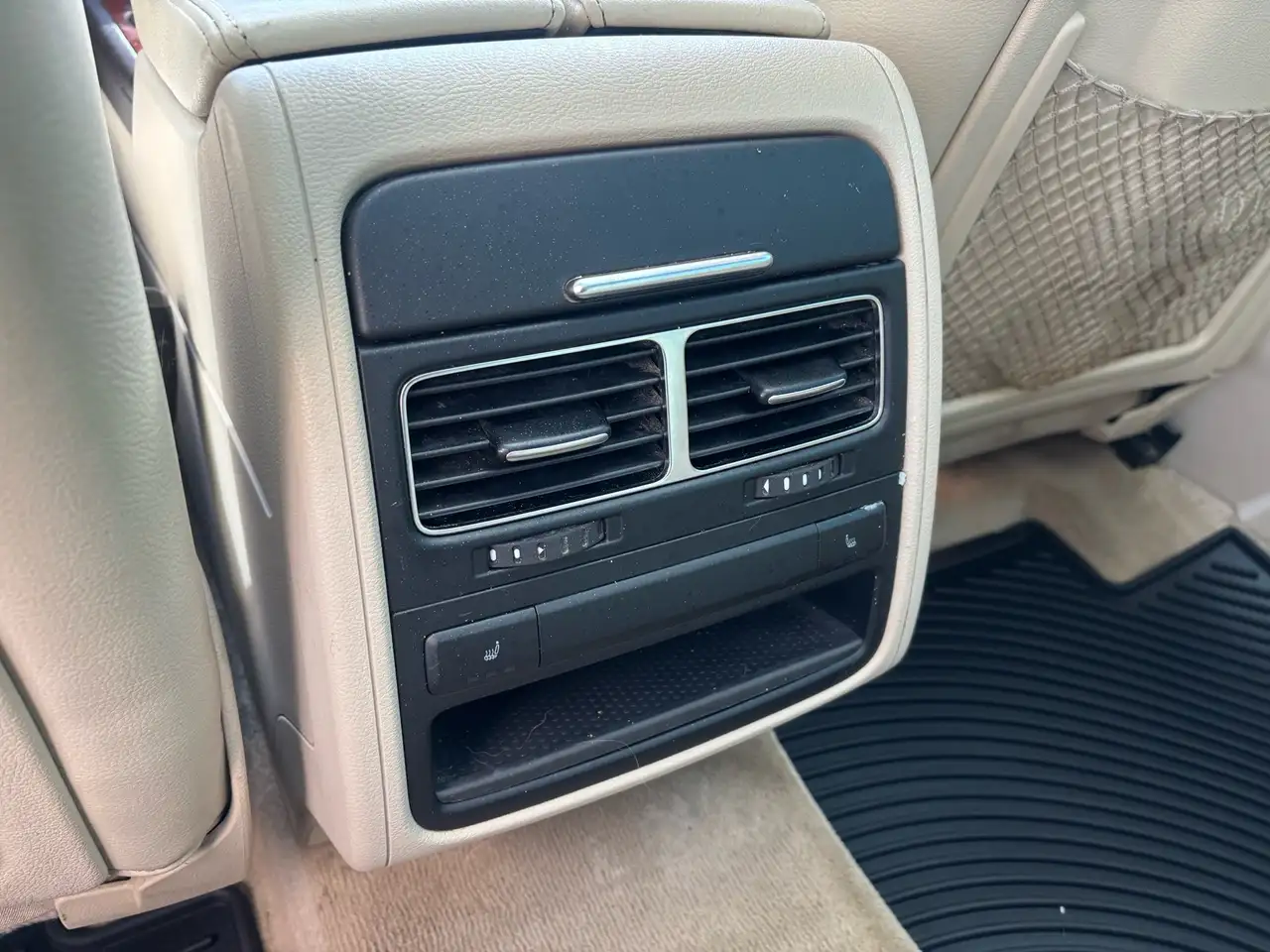 Volkswagen Touareg снимка Volkswagen Touareg