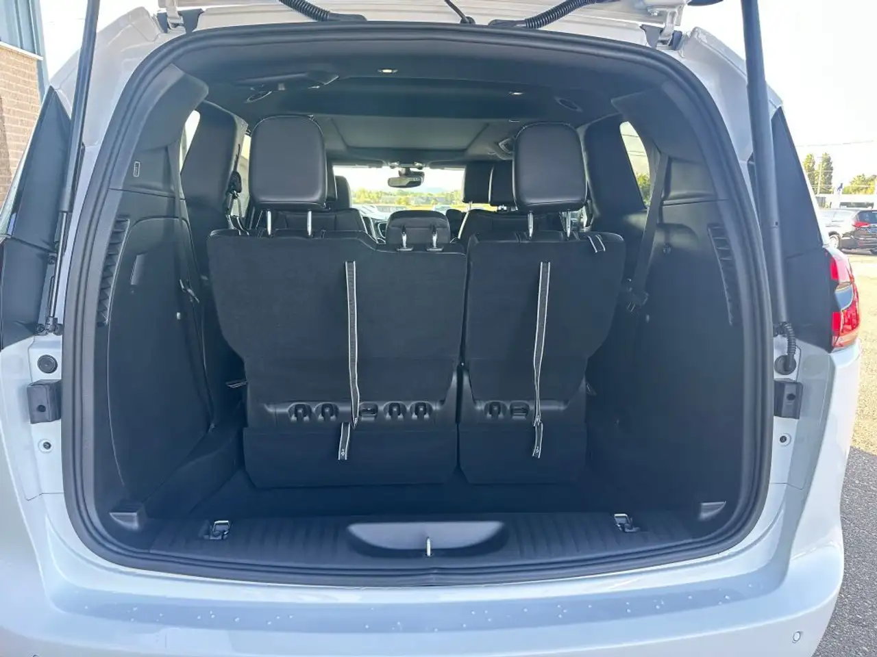 Chrysler Pacifica снимка Chrysler Pacifica