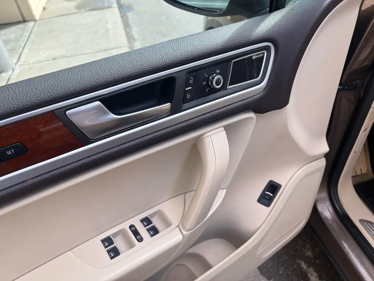 Volkswagen Touareg снимка Volkswagen Touareg