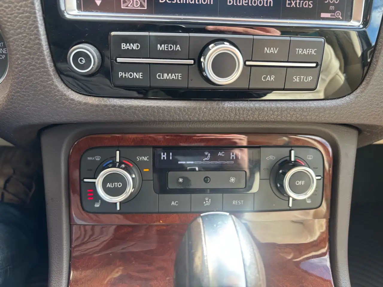 Volkswagen Touareg снимка Volkswagen Touareg