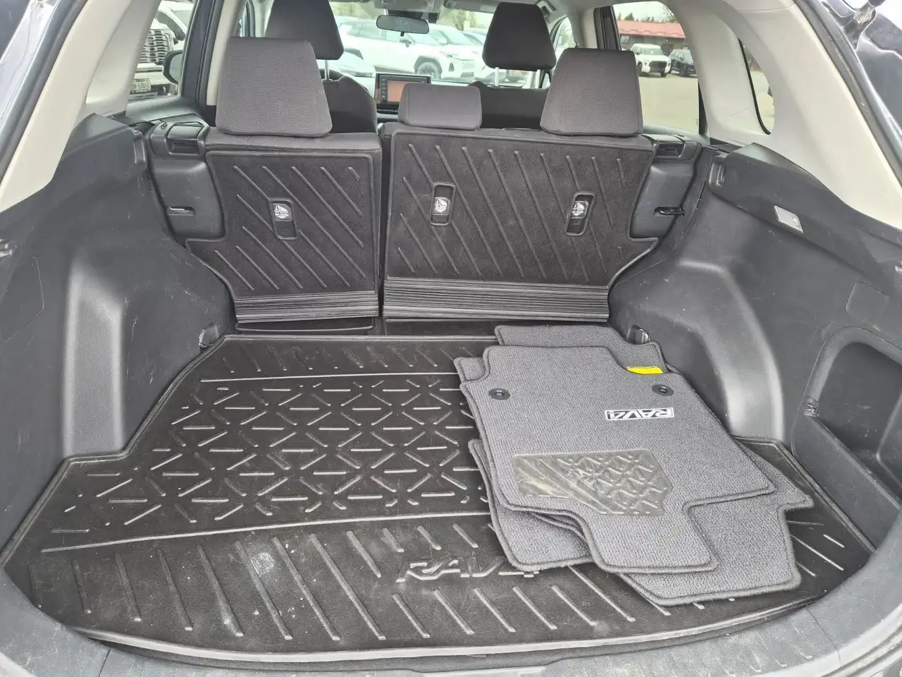 Toyota RAV 4 снимка Toyota RAV 4