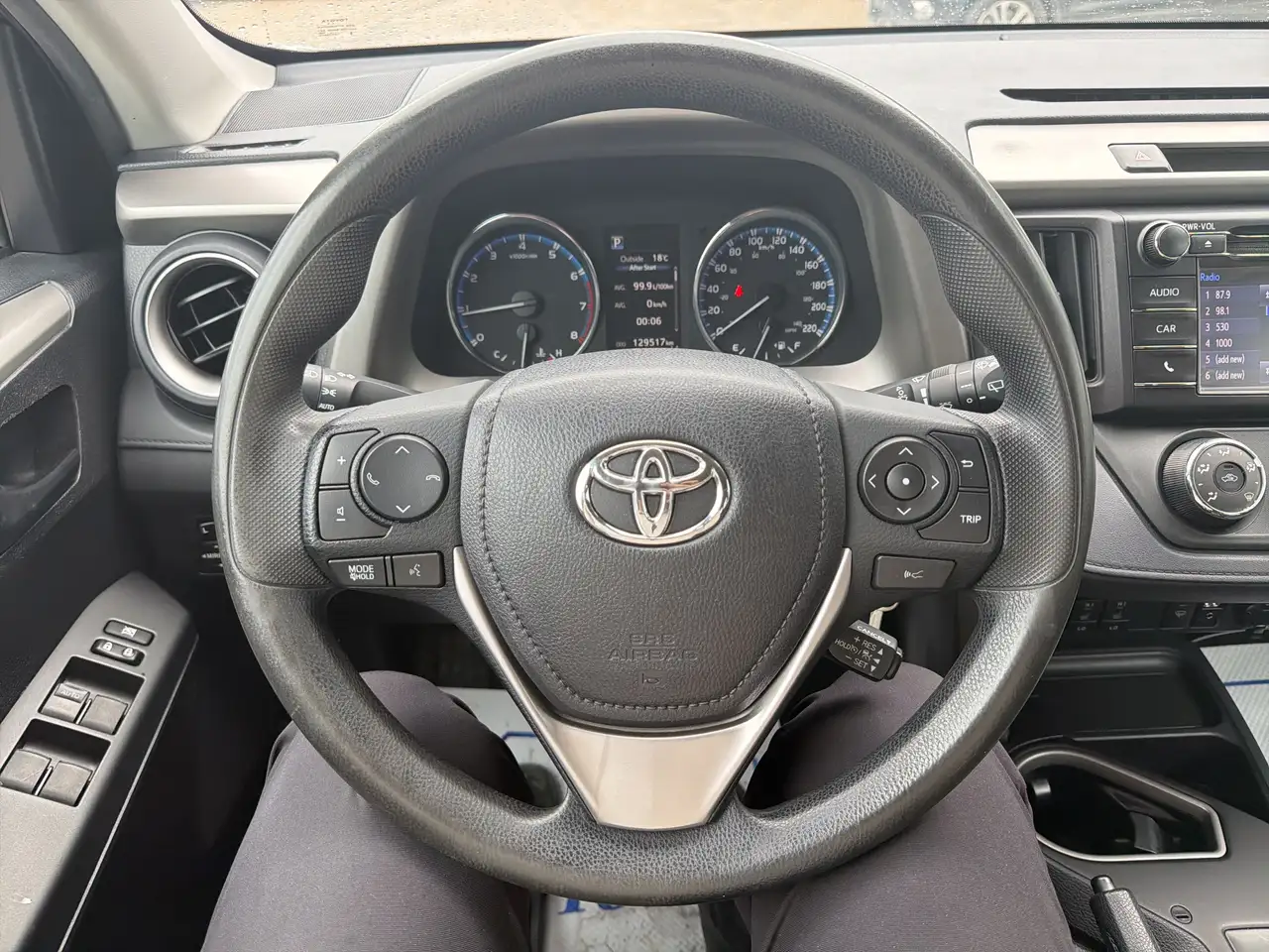 Toyota RAV 4 снимка Toyota RAV 4