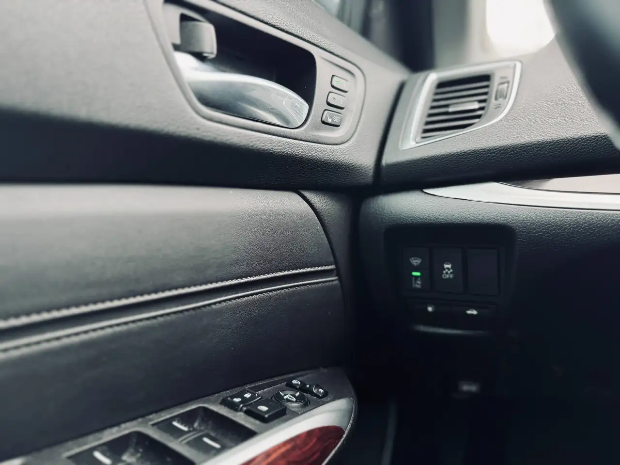Acura TLX снимка Acura TLX