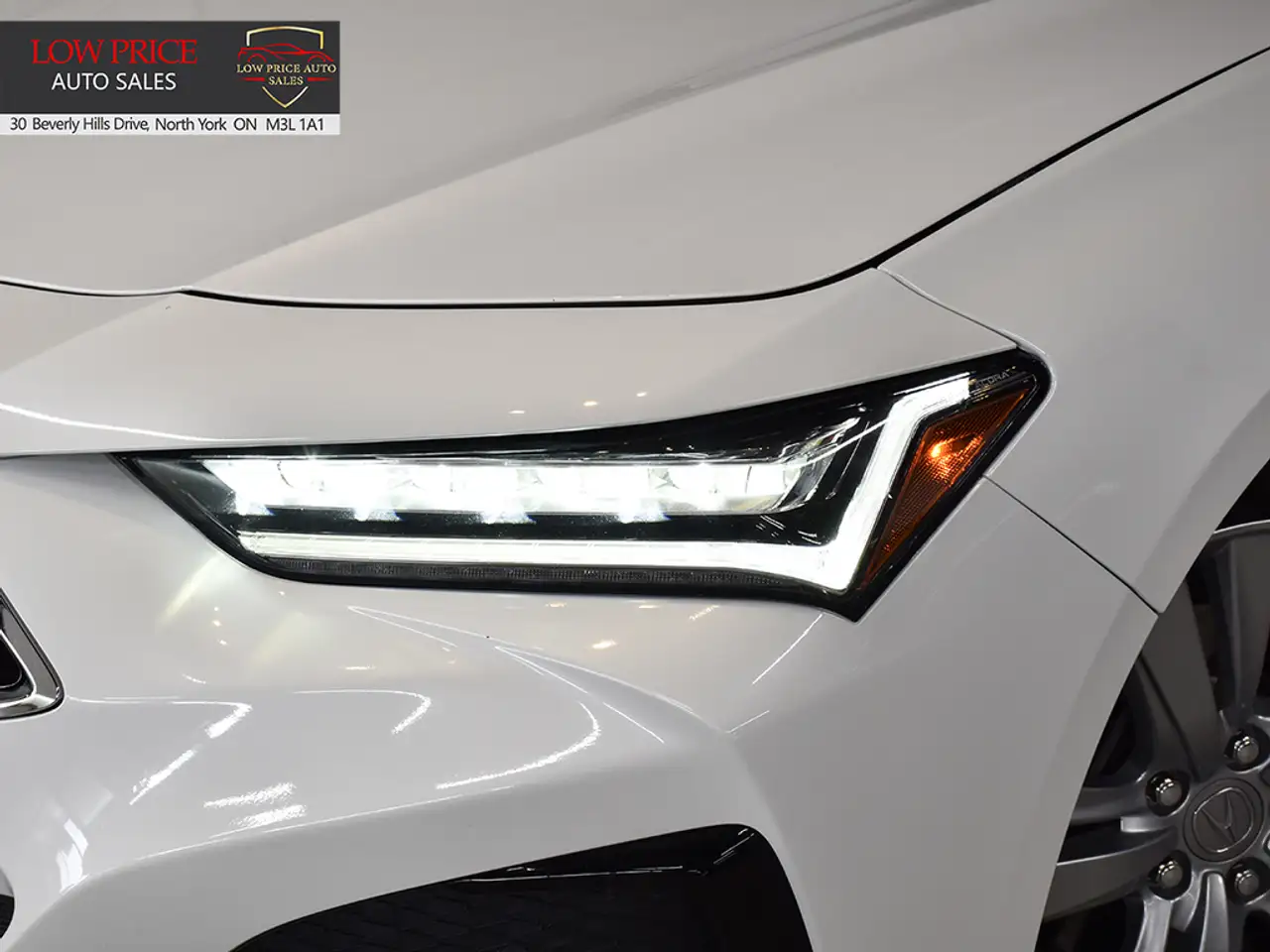 Acura TLX снимка Acura TLX