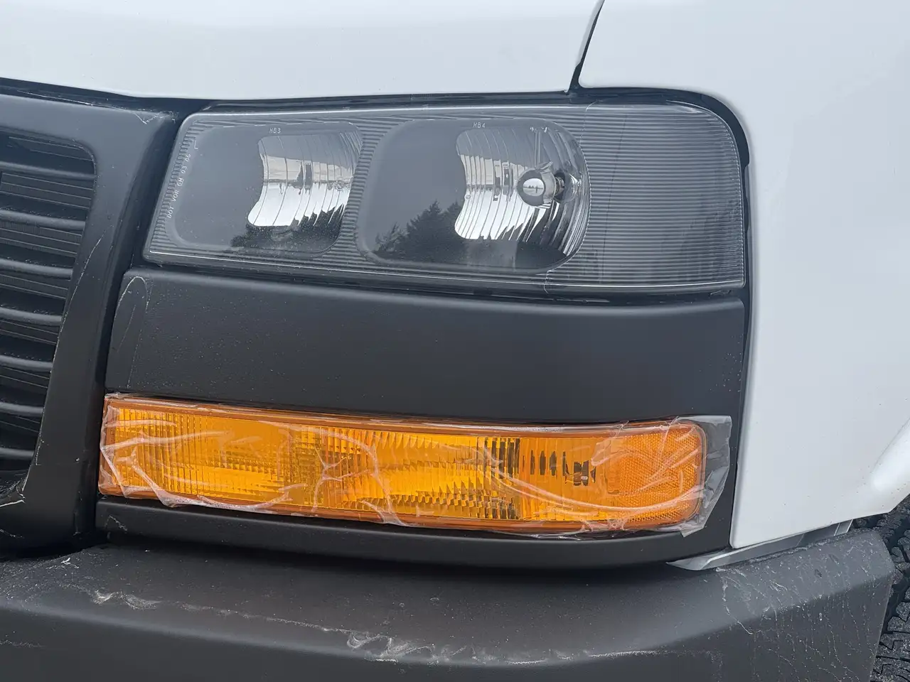 GMC Savana снимка GMC Savana