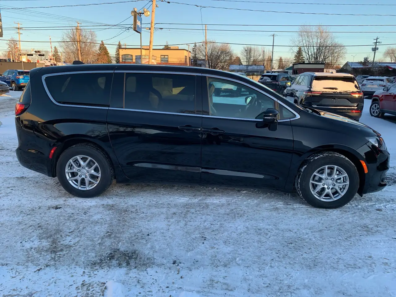 Chrysler Grand Caravan photo Chrysler Grand Caravan