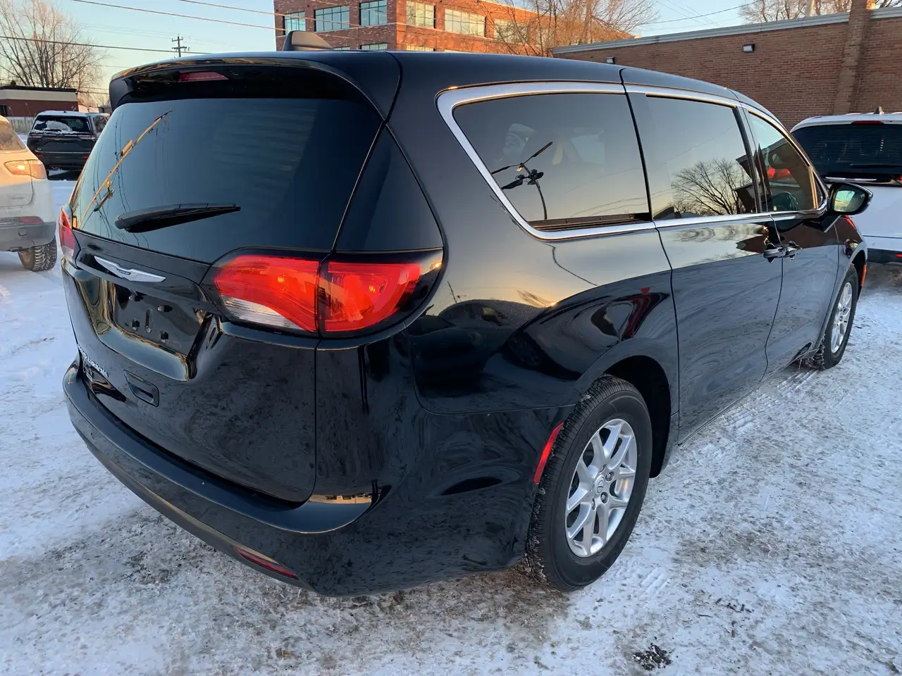 Chrysler Grand Caravan photo Chrysler Grand Caravan