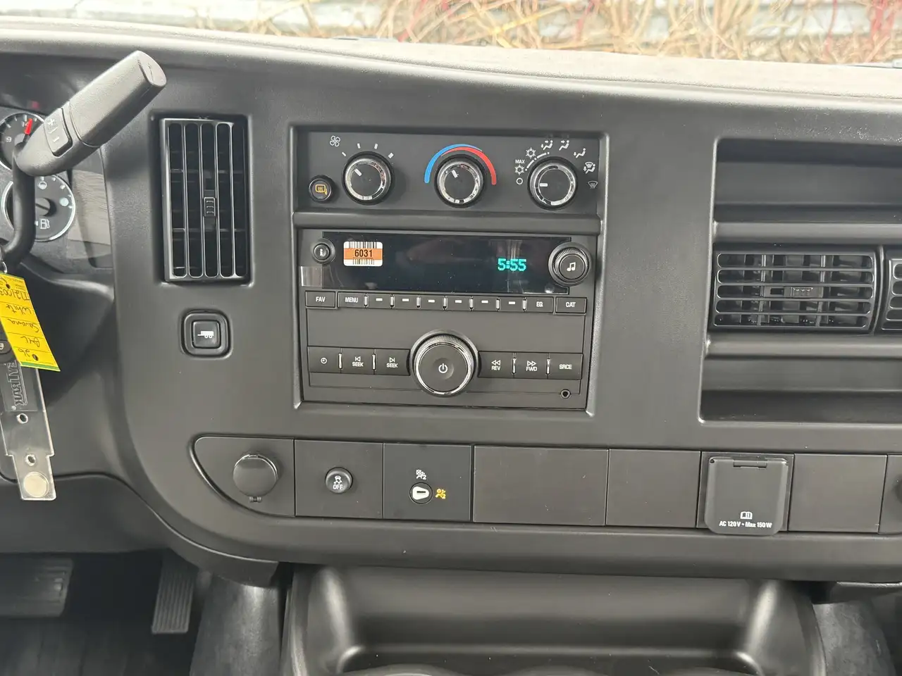 GMC Savana снимка GMC Savana