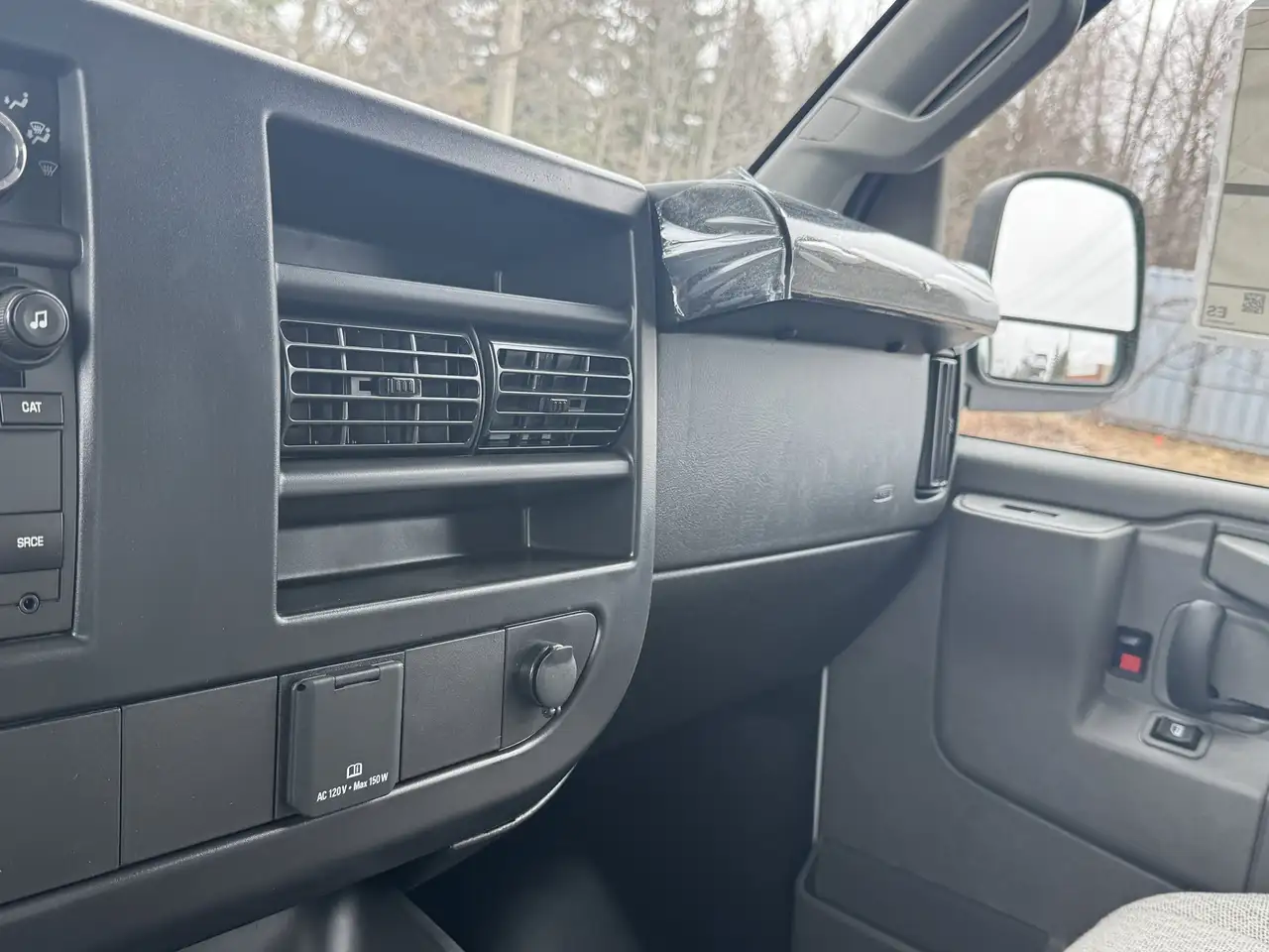 GMC Savana снимка GMC Savana